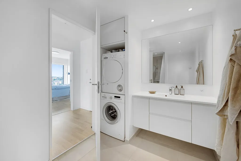 Salles de bain - 3-Bed Apartment with Balcony in Taffeltårnet