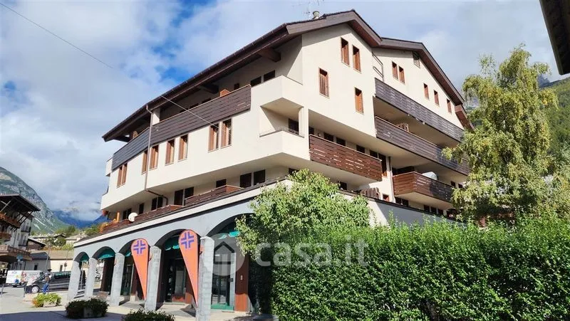 Välivaade - Central Bormio Apartment with Balcony