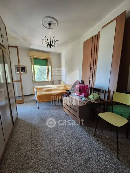 Magamistoad - Three-Bedroom Apartment with Balconies in Crotone