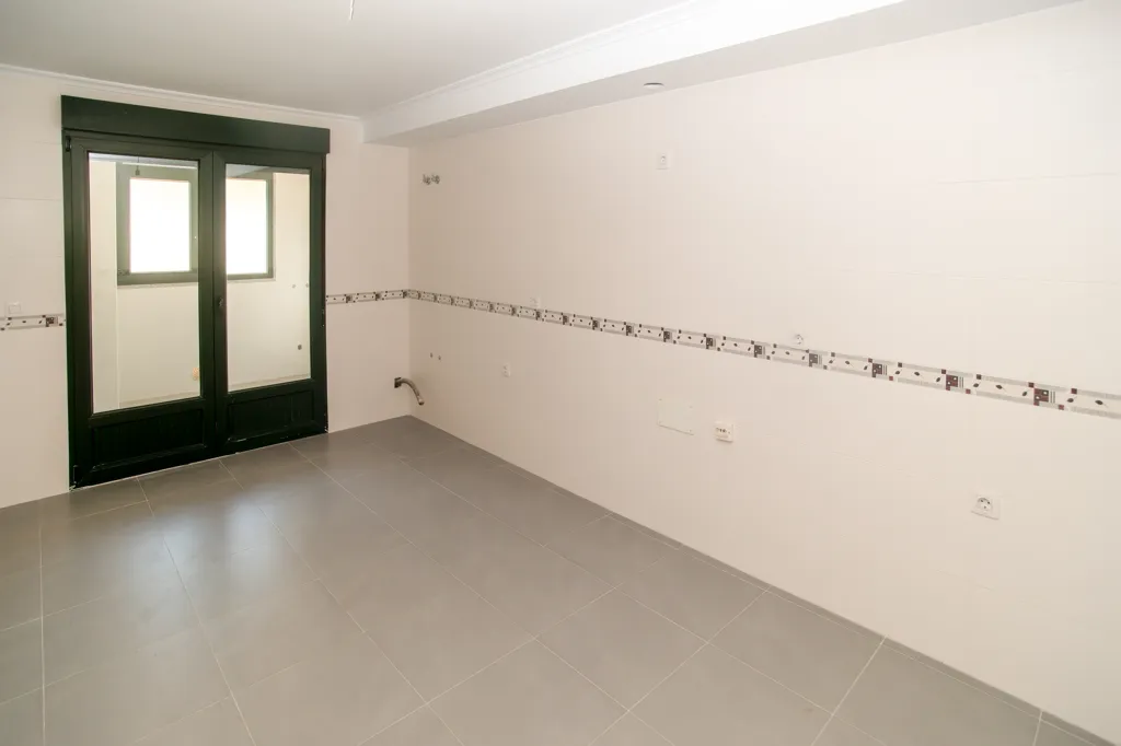 Pièces - New Build Flat with Garage in Sarria, Lugo