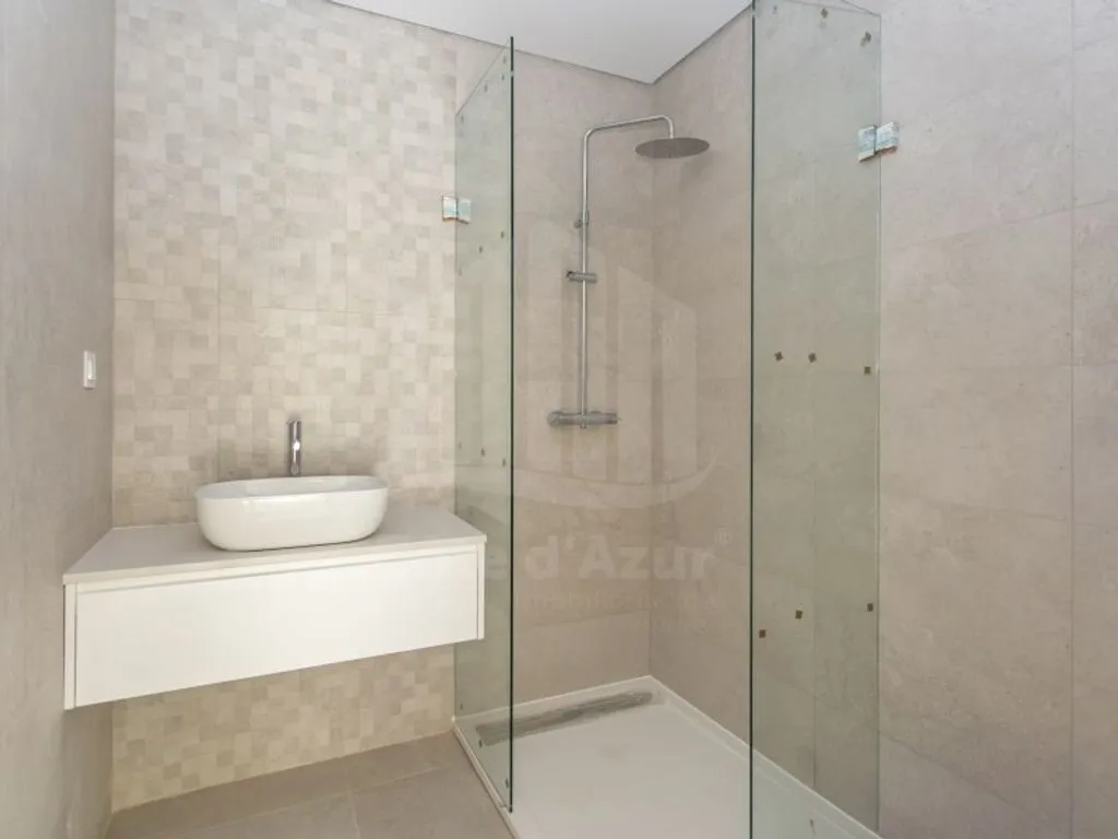 Vannitoad - Luxury Penthouse with Bay View in Almada