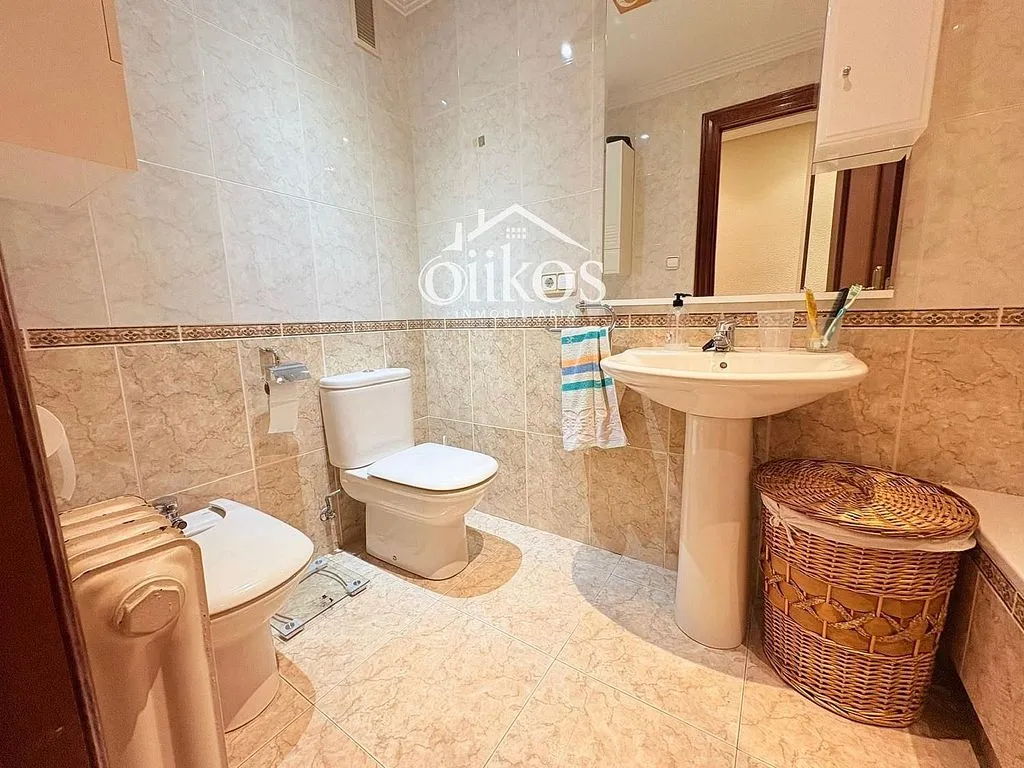 Vannitoad - Apartment with Garage in Salesas