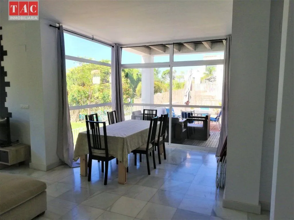 Salle à manger - Luxury Semidetached House with Pool in Isla Cristina