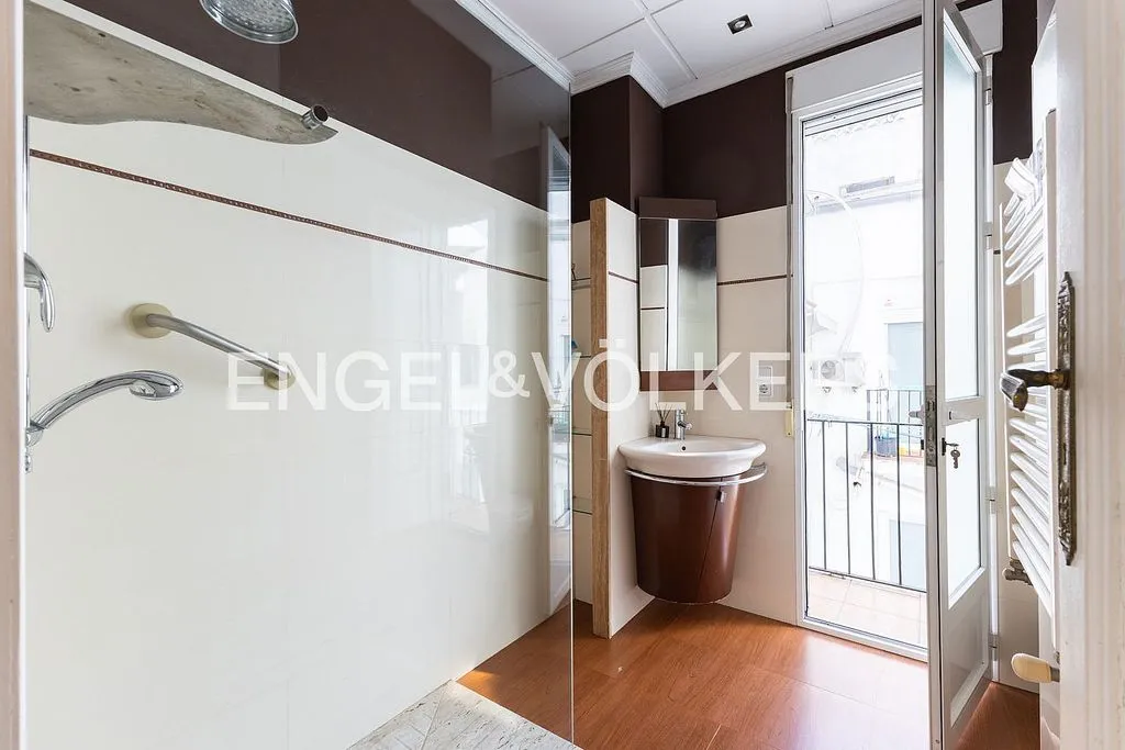 Salles de bain - Apartment with Balcony in Gran Vía, Valencia