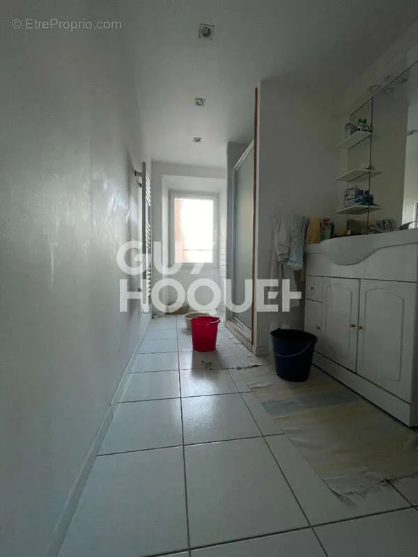 Vannitoad - T2 Apartment in Bourg d'Elven