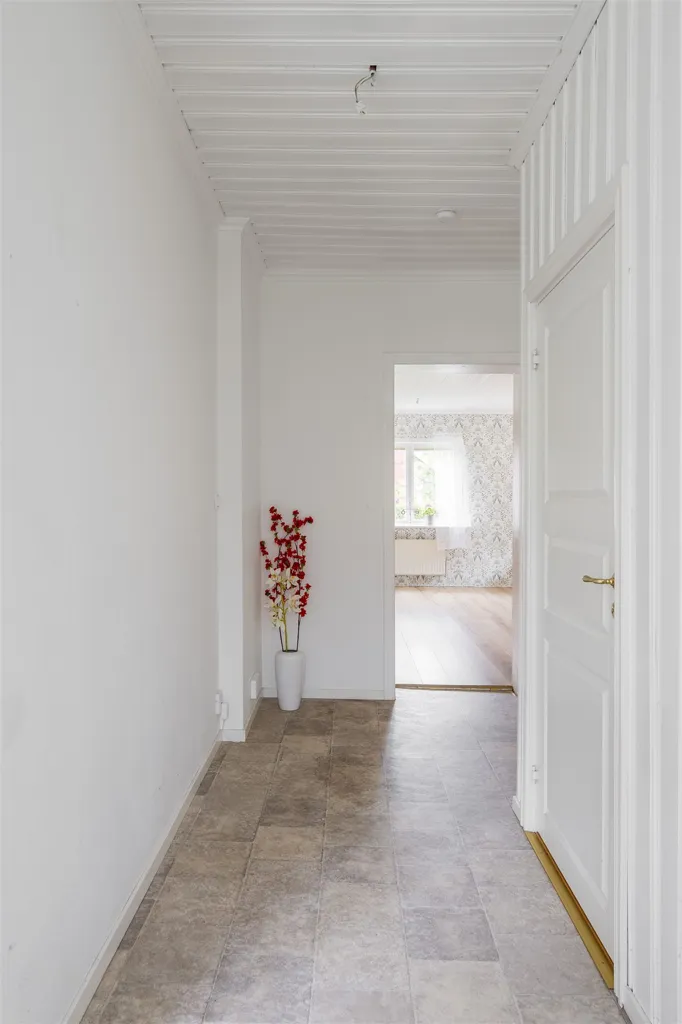 Esik - Charming Property with Development Potential near Kinnekulle