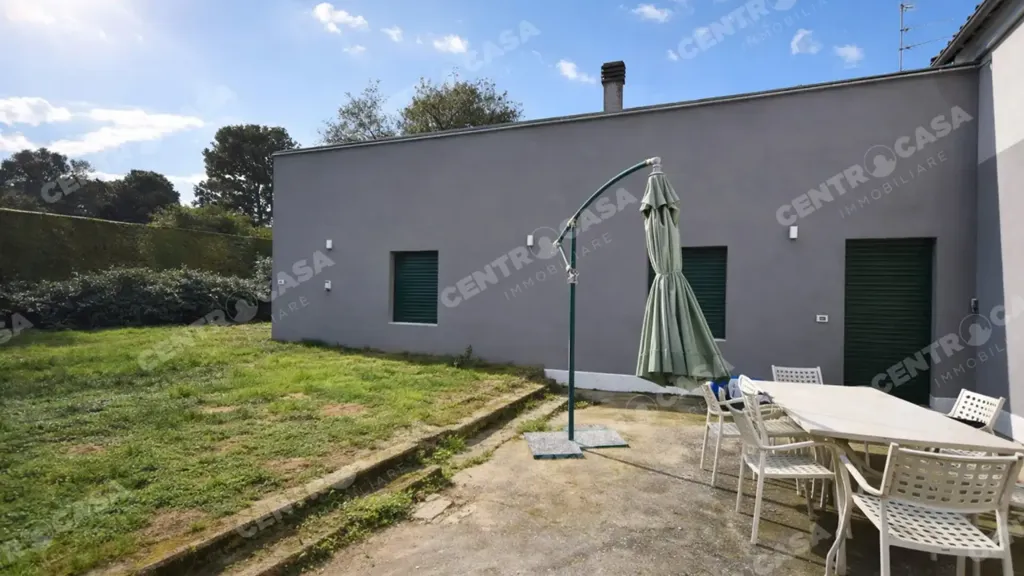 Terrasse - Independent House with Large Storage in Legnago