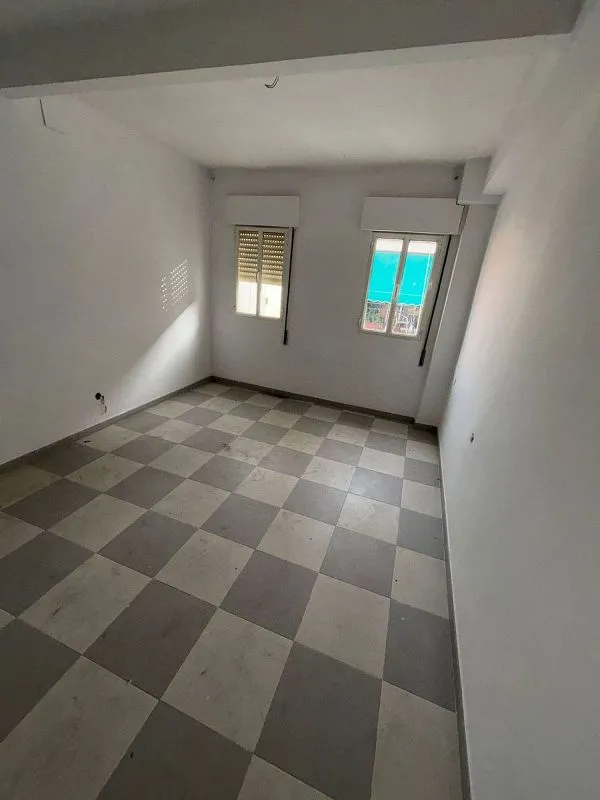 Pièces - Apartment with Balcony in Écija