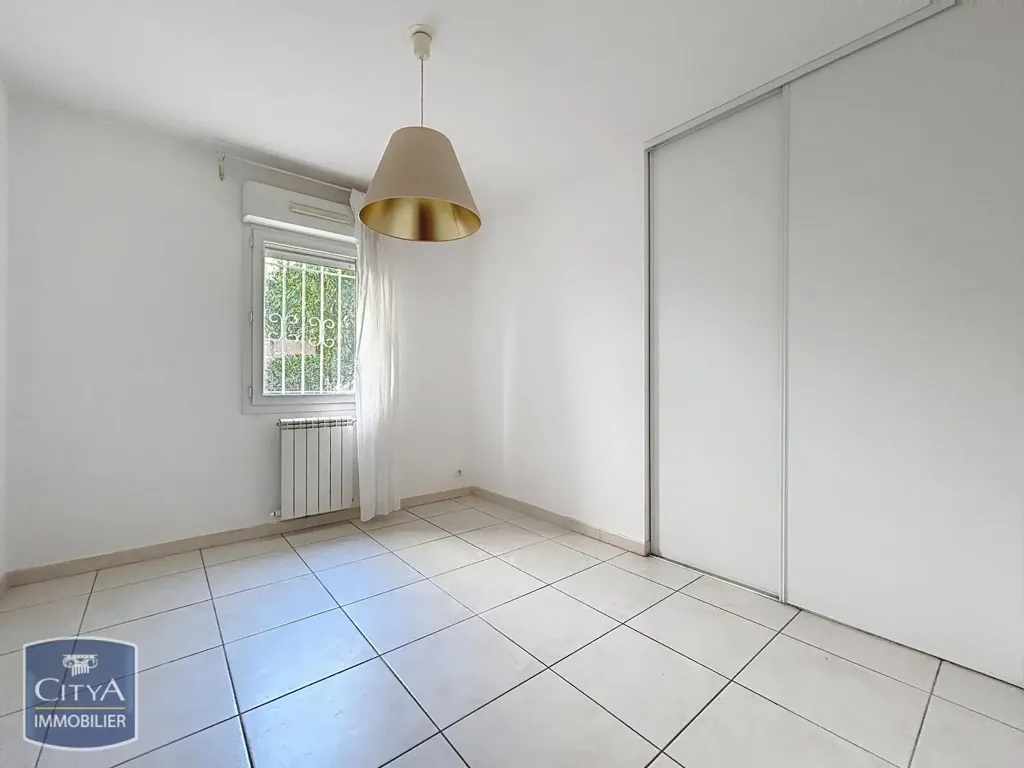 Toad - Ground Floor Apartment with Terrace in Nîmes