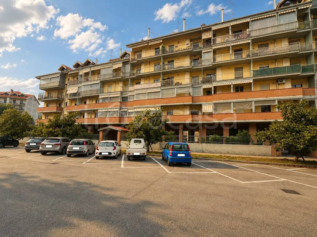 Välivaade - Bright Apartment with Balcony in Nichelino