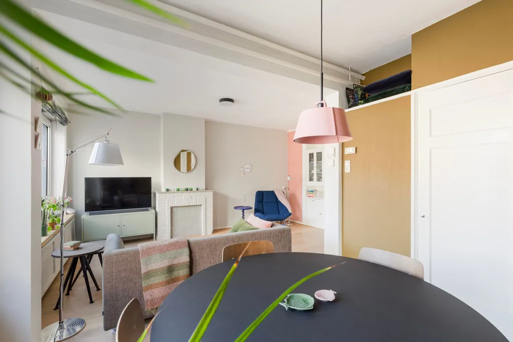 Salle à manger - 1940s Apartment with South-Facing Balcony in Blijdorp