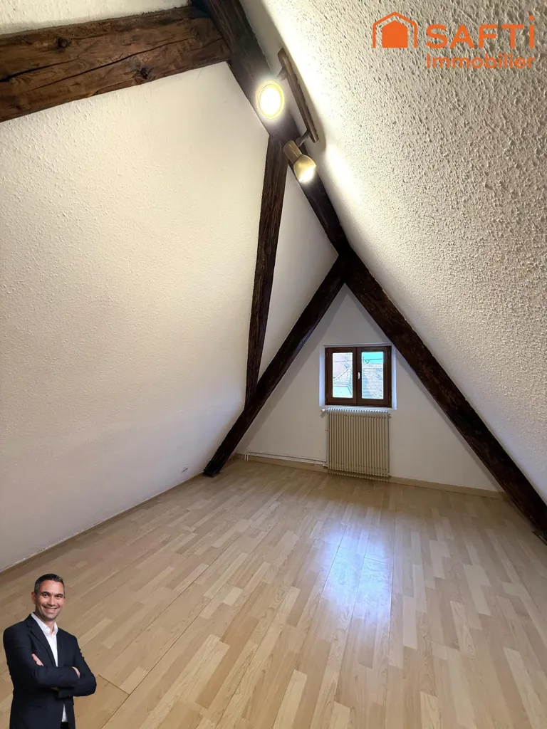 Pièces - Appartement Duplex avec Poutres au Centre de Dambach-la-Ville