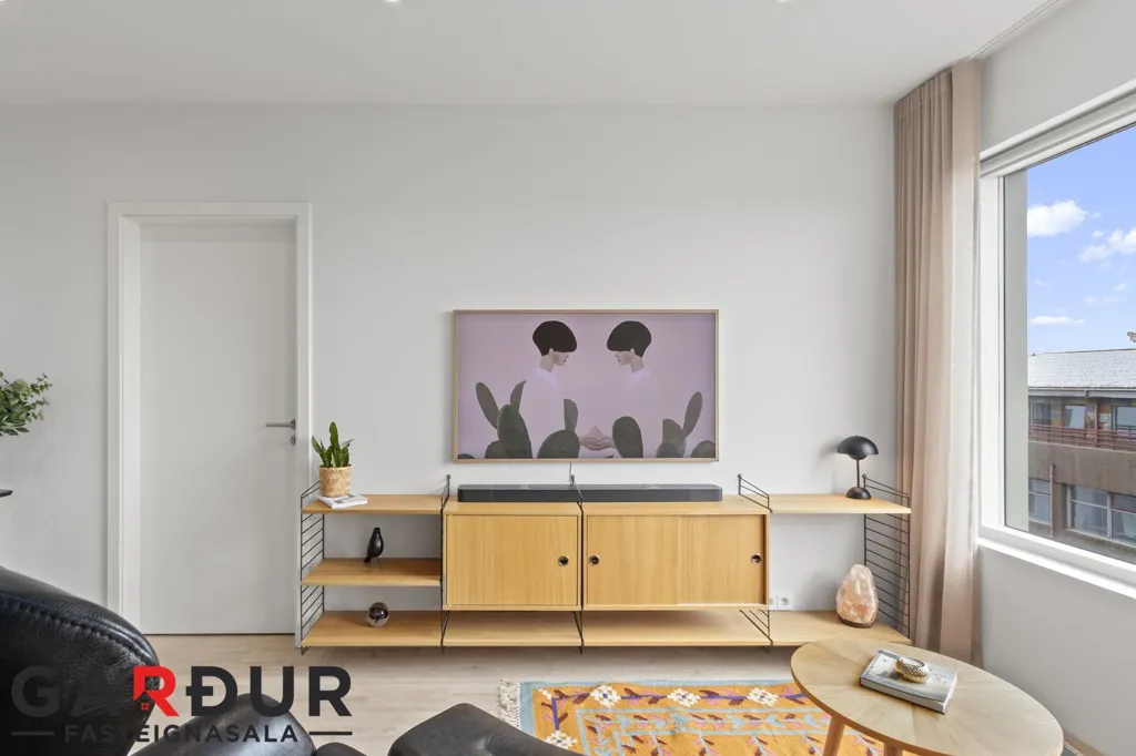 Elutuba - Apartment with Sea View in Reykjavík