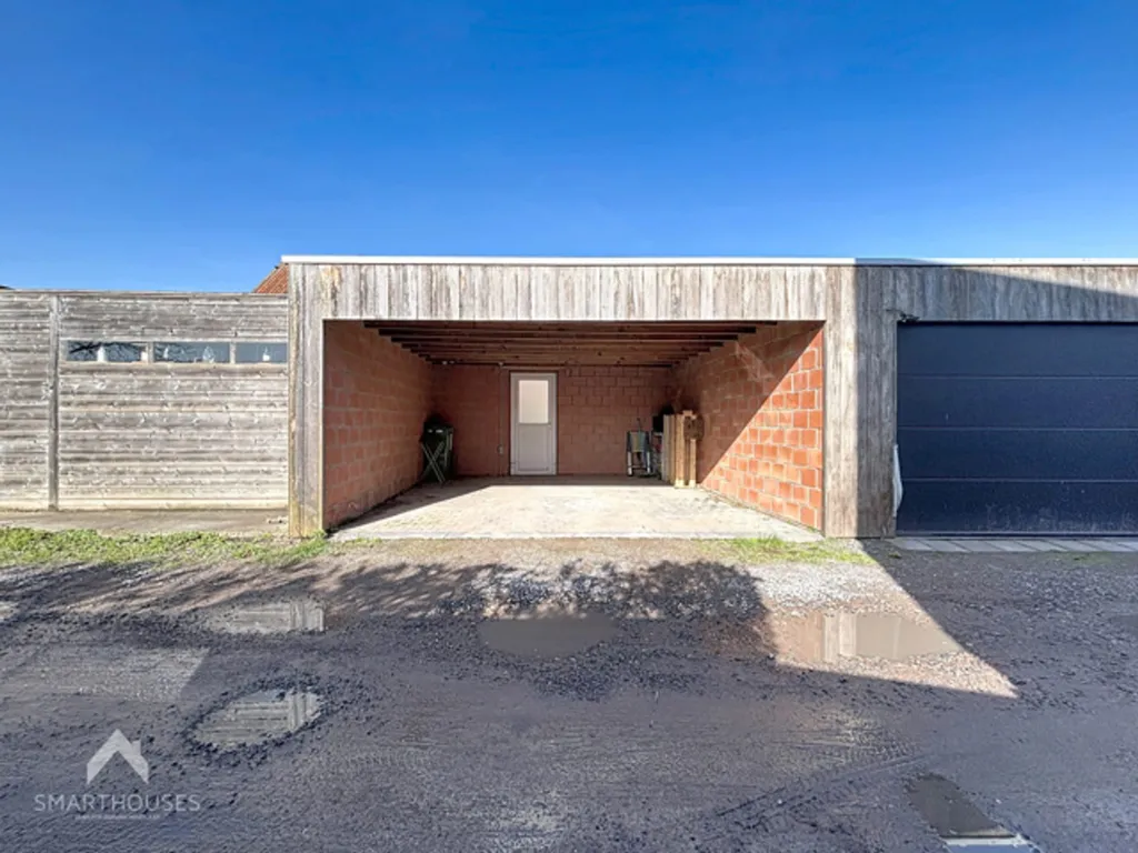 Extérieur - Maison Énergétique avec Terrasse à Ieper