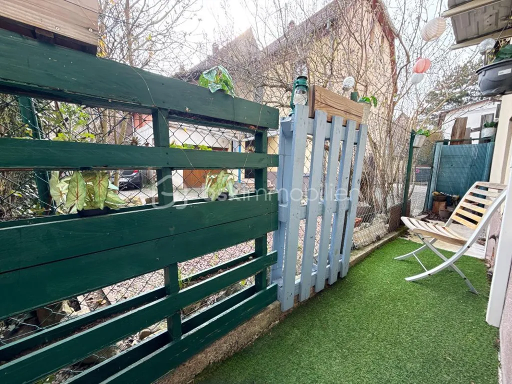 Aed - Charming Townhouse with Balcony in Soultz