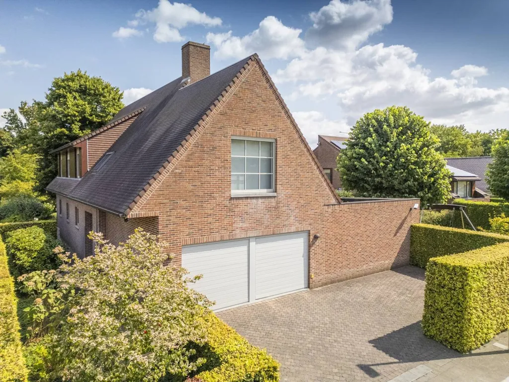 Õhuvaade - Villa with Swimming Pool in Kortrijk