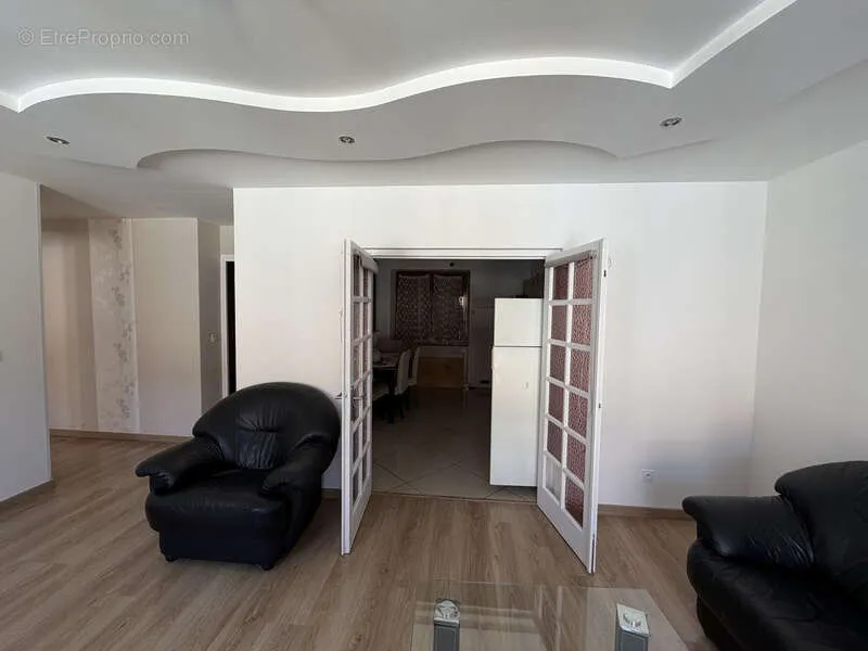 Salón - Apartment with Balcony near Centre, Saint-Claude
