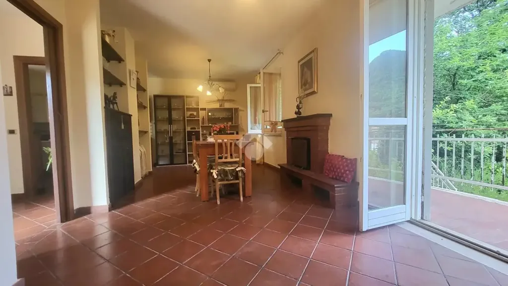 Dining Room - Villa with Private Garden in Pietrastornina