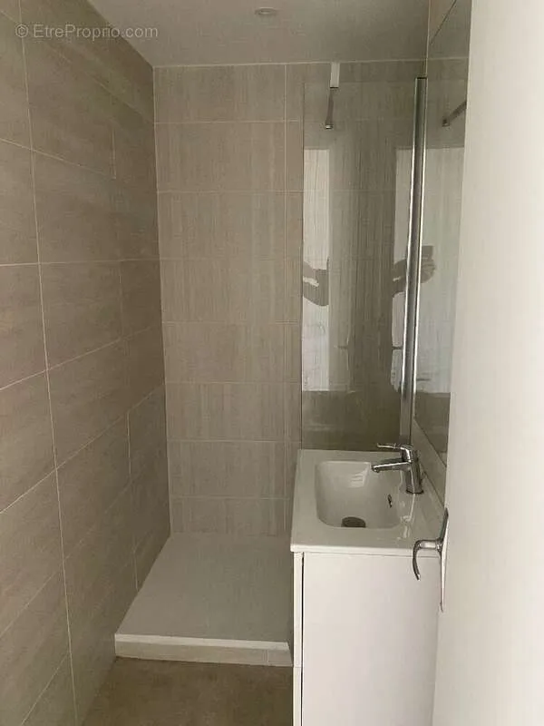 Salles de bain - Appartement 2 Pièces en Centre-Ville à Vichy