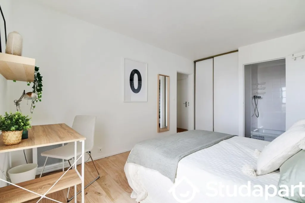 Camere da letto - Shared Flat with 4 Bedrooms in Saint-Cloud