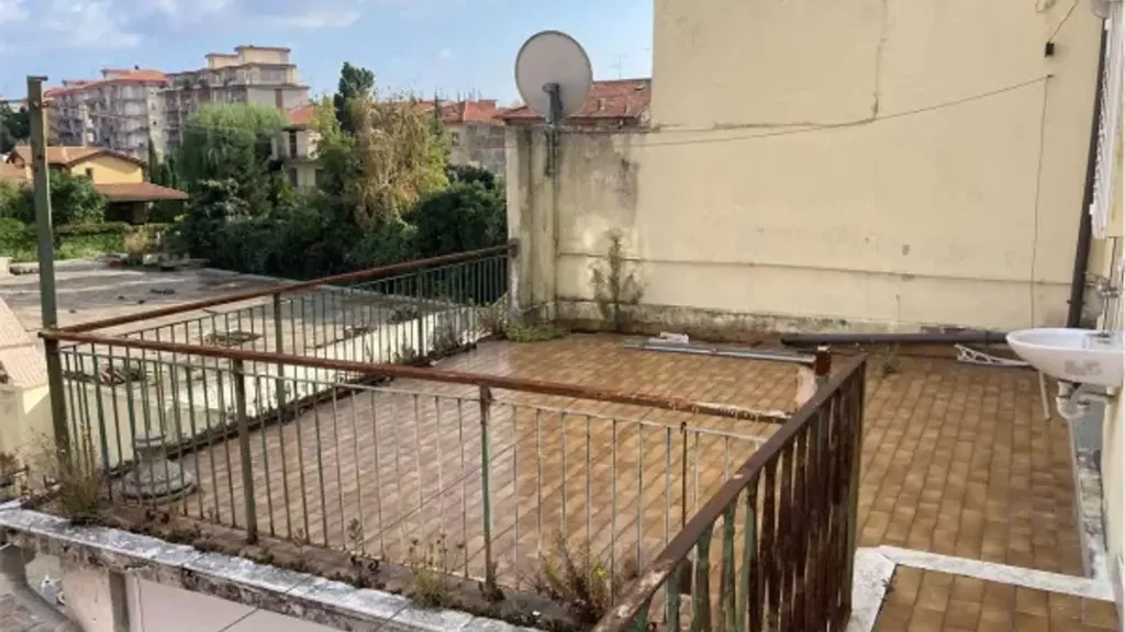 Balcon - Central 5-Bedroom Apartment in Albenga