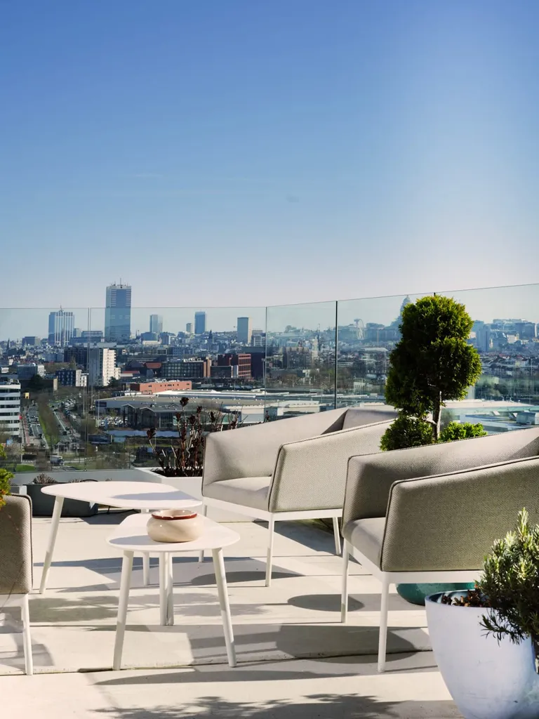 Terrasse - Penthouse avec Terrasse Panoramique au Cœur du Canal