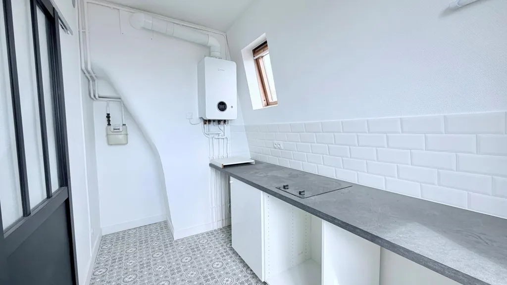 Salles de bain - Studio Rénové au Cœur de Montmartre