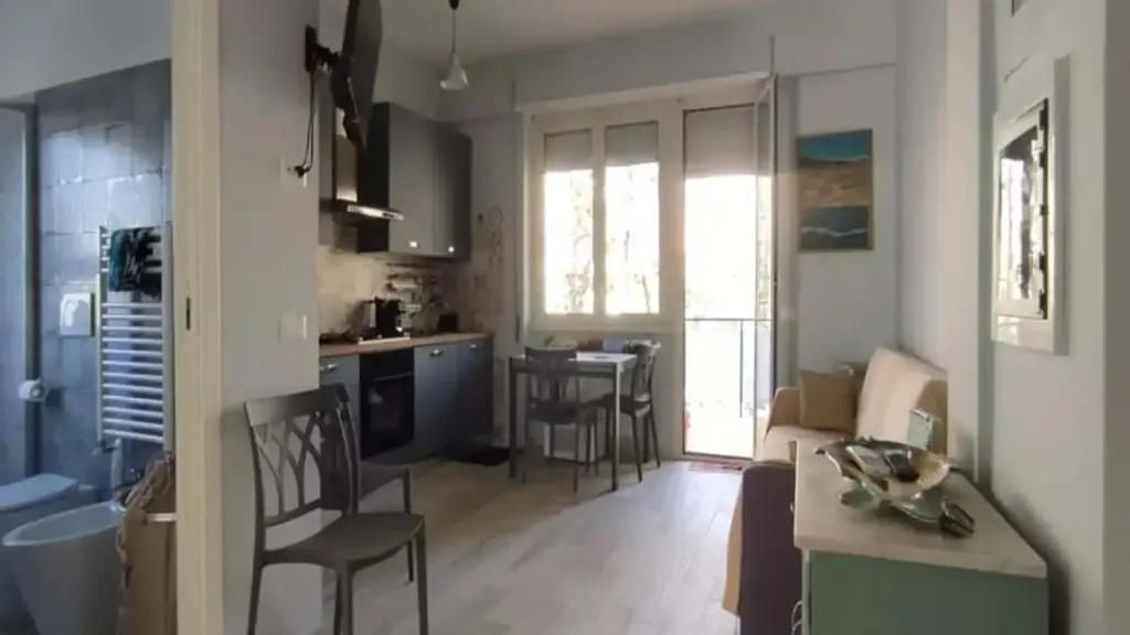 Séjour - Trilocale with Balcony in Rome