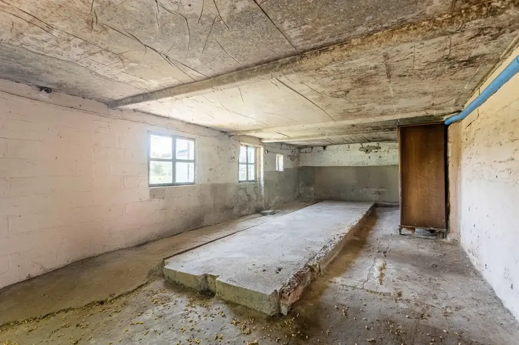 Rooms - House to Renovate with Garden in Meldert