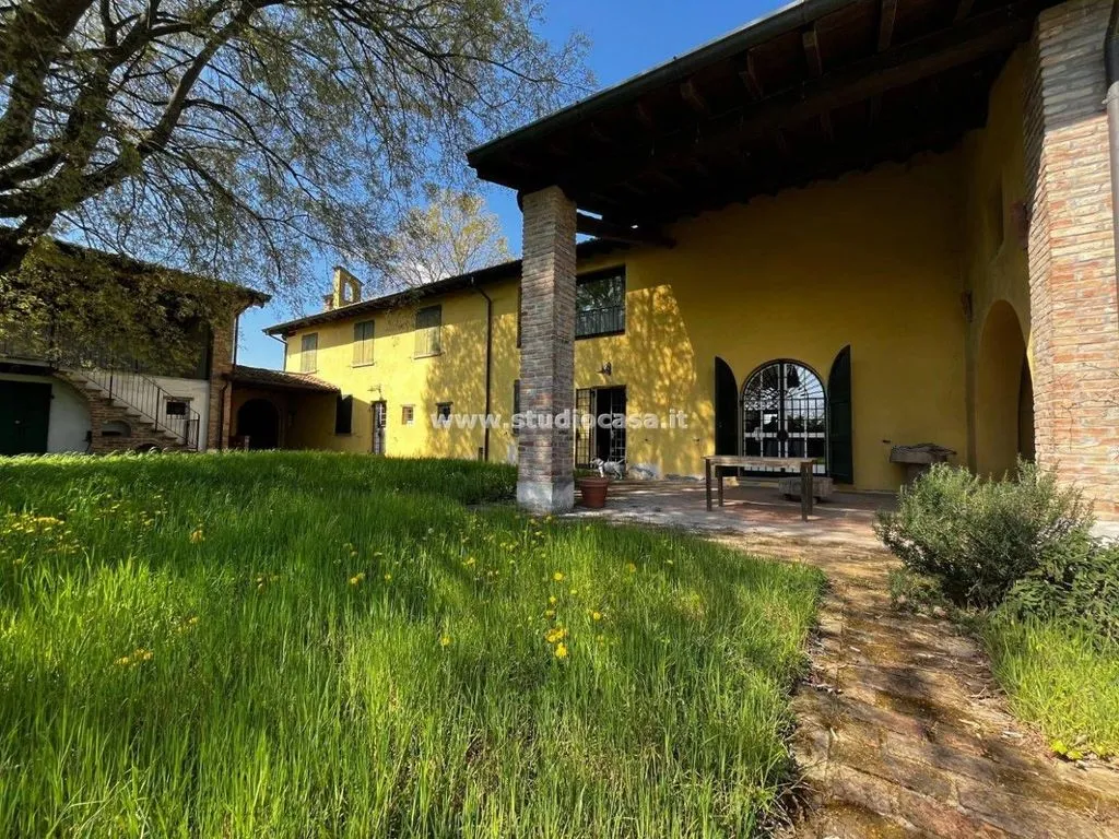 Aed - Restored Millhouse with Two Homes in Gombito