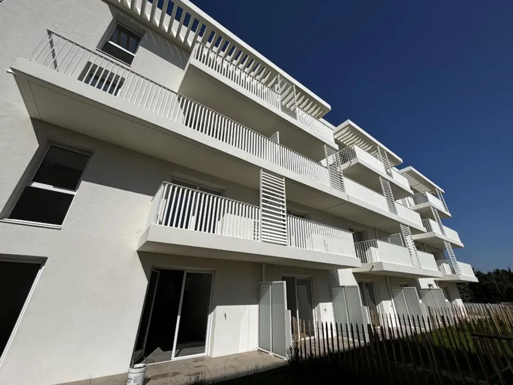 Välivaade - New Flat with Terrace in Monteux