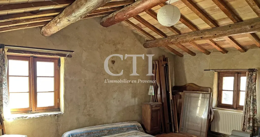 Chambres - Maison Campagnarde en Pierre avec Vue Panoramique en Provence