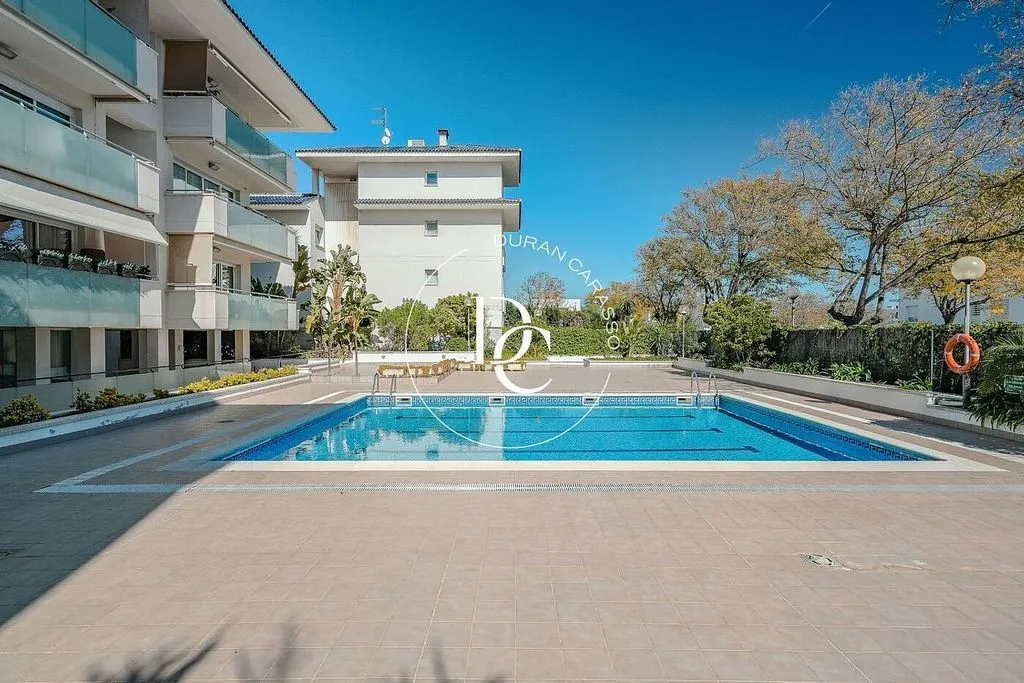 Piscine - Top-Floor Apartment with Pool in Can Pei