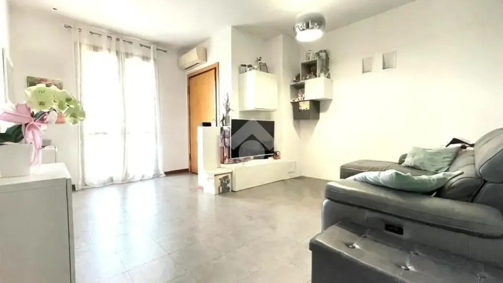 Elutuba - 3-Bedroom Apartment with Balcony in Cotignola