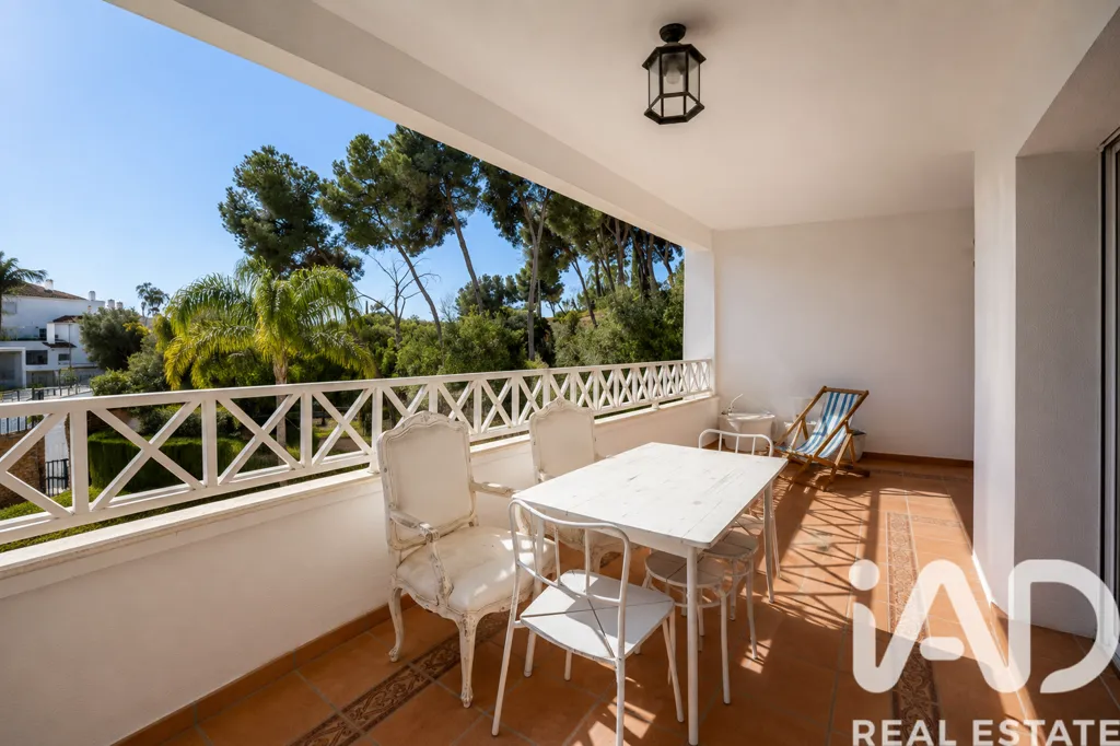 Terrasse - 2-Bed Apartment with South Terrace in Río Real Golf, Marbella