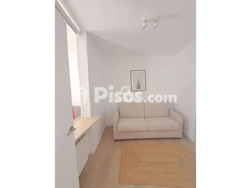 Chambres - Apartment with Balconies in Atocha, Madrid