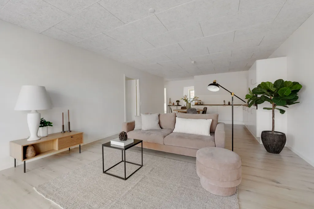 Elutuba - Modern Bungalow with Balcony in Slangerup