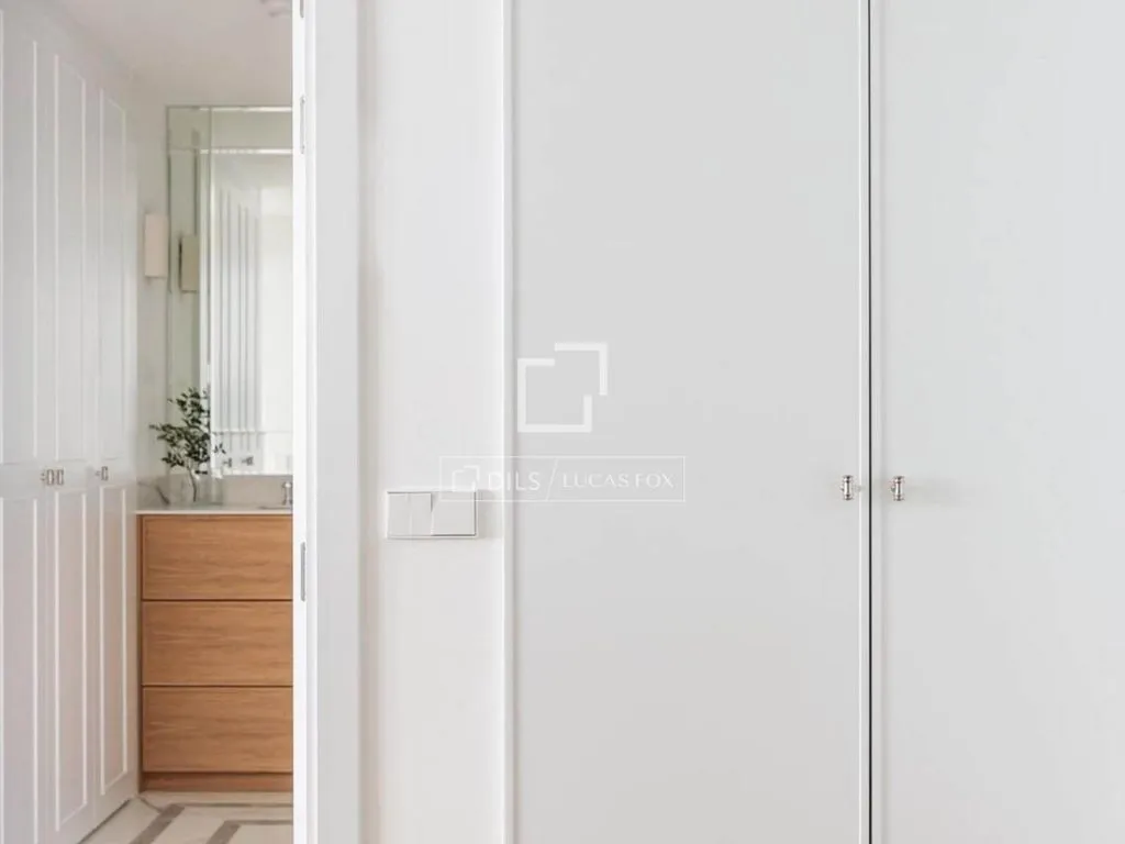 Pièces - Luxury 1-Bed Flat with East View in Salamanca