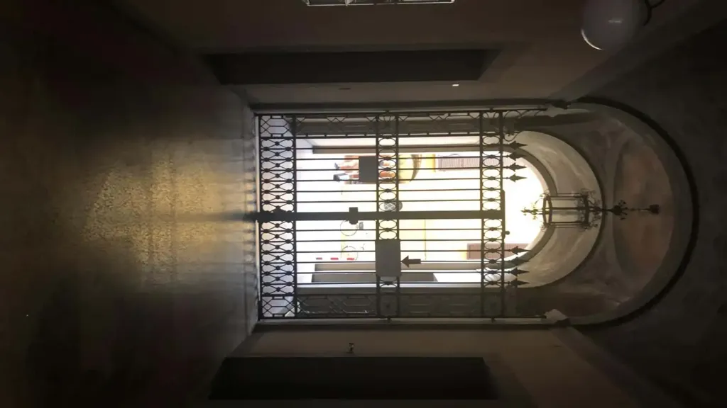hallway_entrance