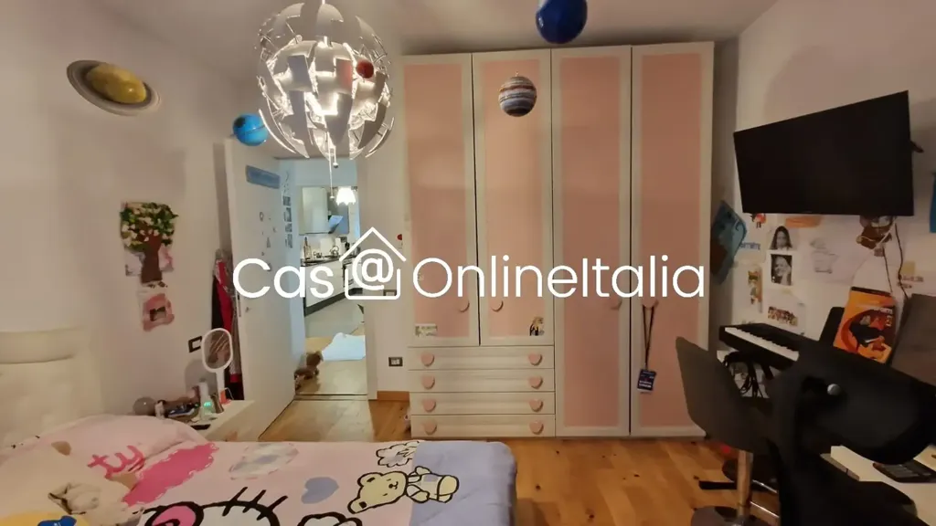 Bedrooms - Rusticated Apartment with Balcony in Florence