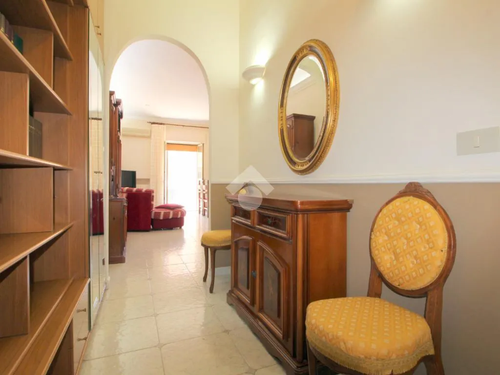 Esik - Modern 3-Bedroom Apartment in Lucera
