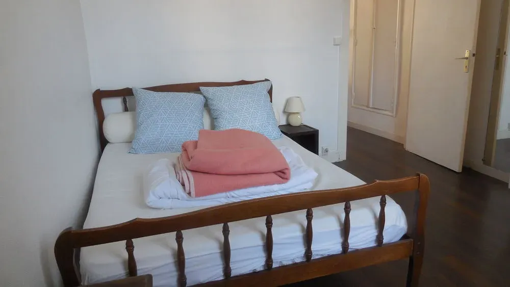 Chambres - Appartement Meublé avec Balcon au Centre-ville de Blois