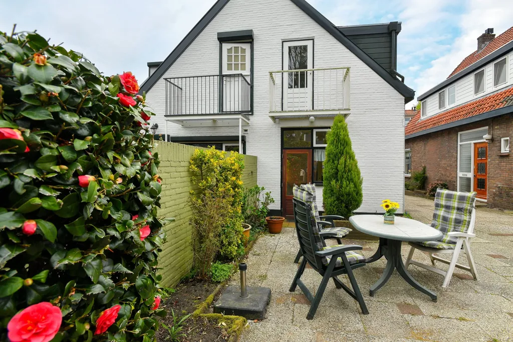 Terrasse - Charming Semi-detached House with Garden in Oosterbeek