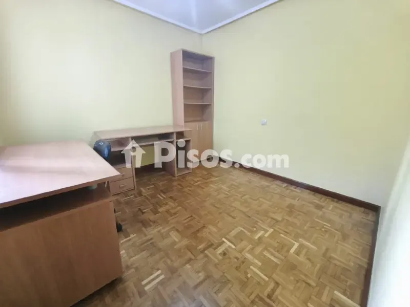 Bureau - Bright Apartment with Ascensor in La Calzada