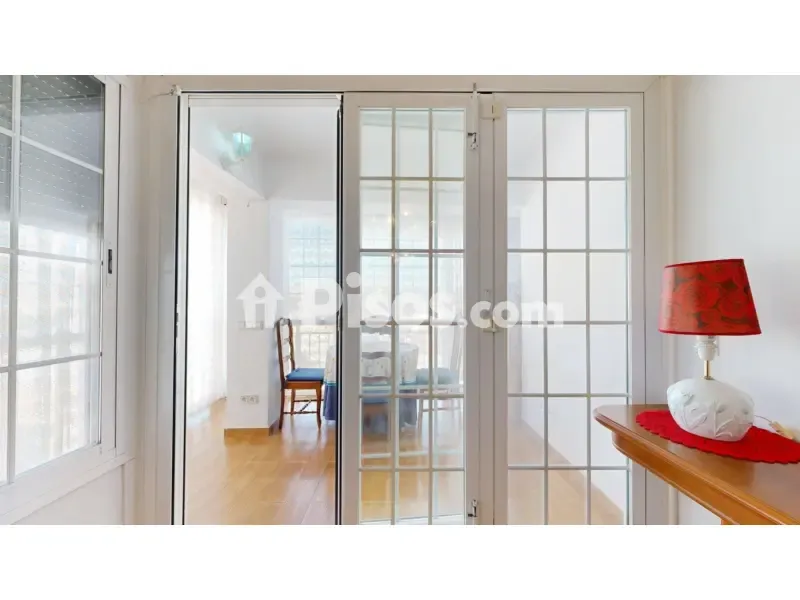 Salle à manger - Reformed Apartment with Balcony in North Zone