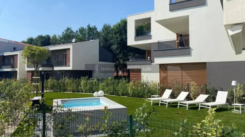 Piscine - Modern Apartment with Private Garden in Collebeato