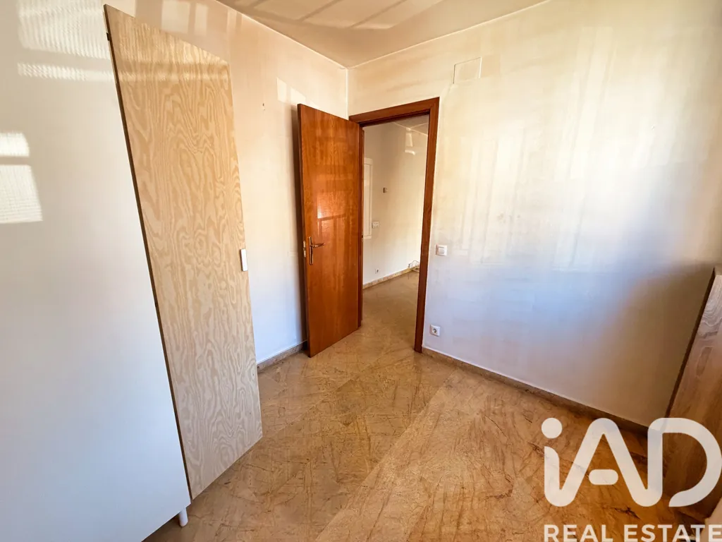 Chambres - Ground Floor Flat with Patio in Vallirana