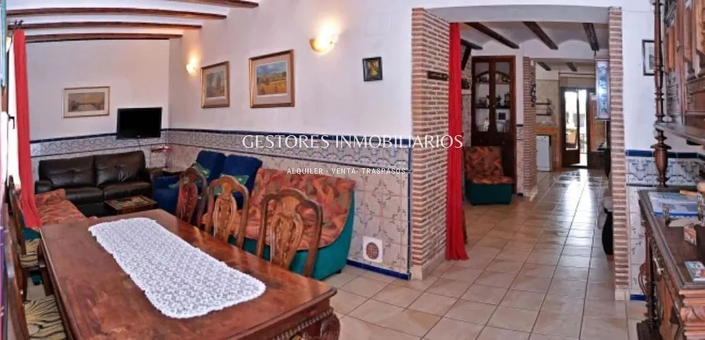 Dining Room - Rural House with Pool in Palomar