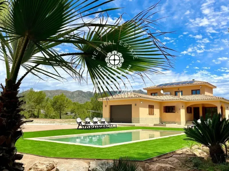 Piscine - Luxury Villa with Private Pool in Costa Dorada