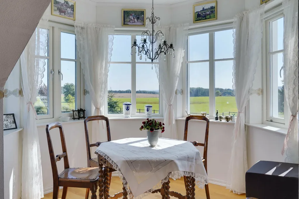 Salle à manger - Modern Farmhouse with Equestrian Facilities near Himmelbjerget